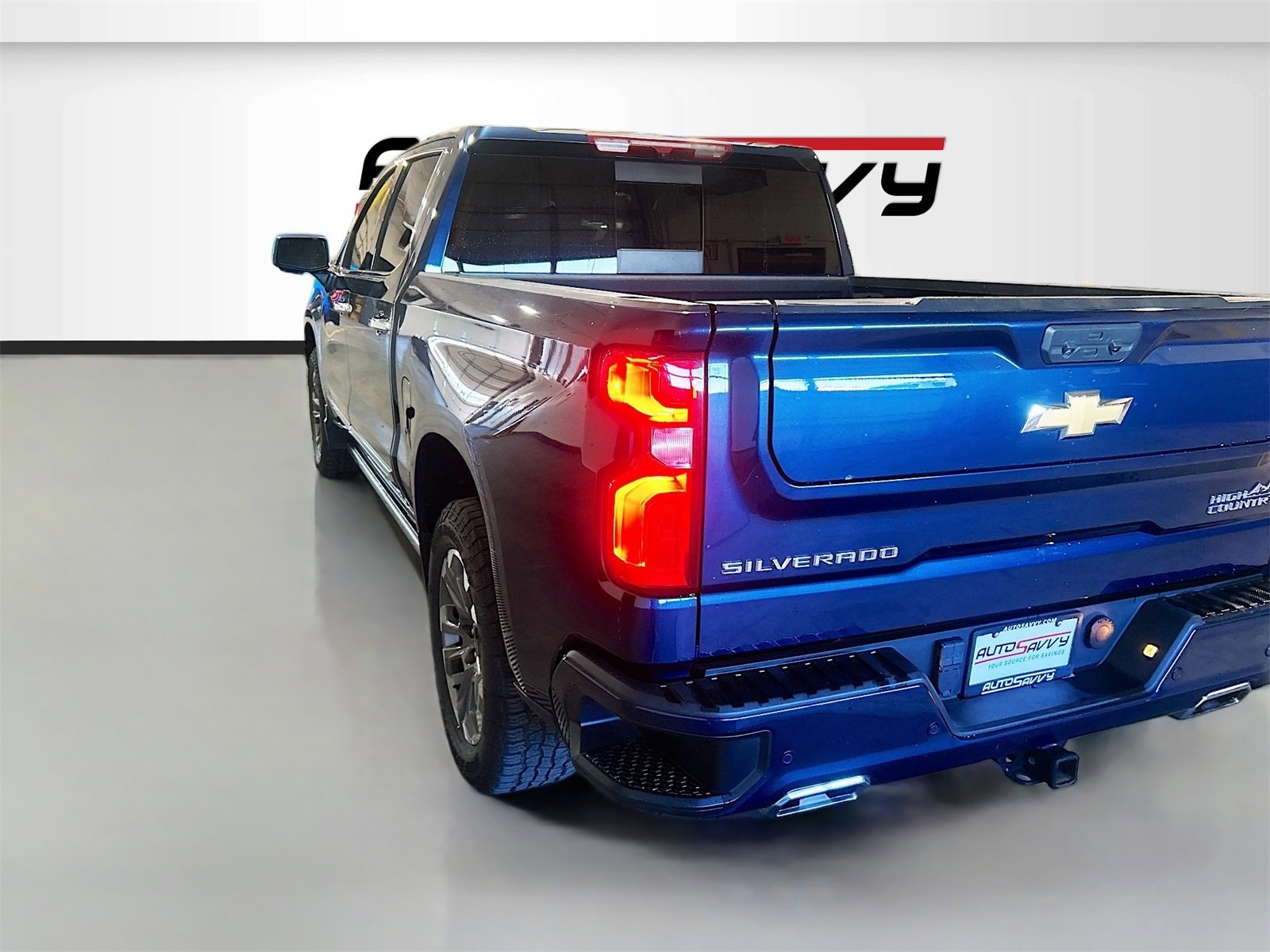 Used 2022 Chevrolet Silverado 1500 High Country w/ Z71 Off-Road Package image 5