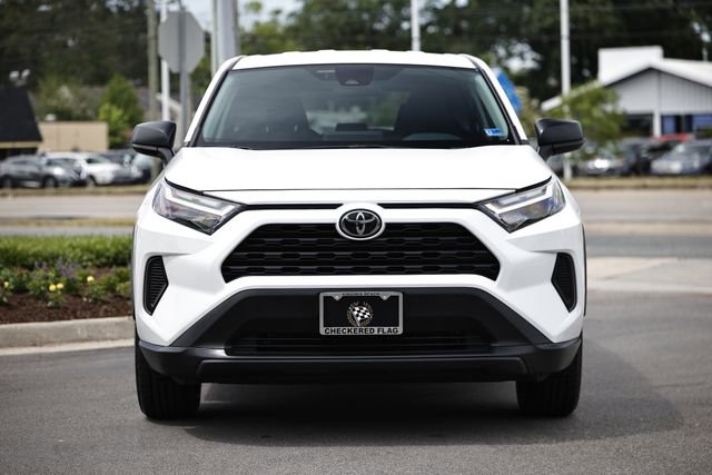 Used 2024 Toyota RAV4 LE AWD/4WD image 14