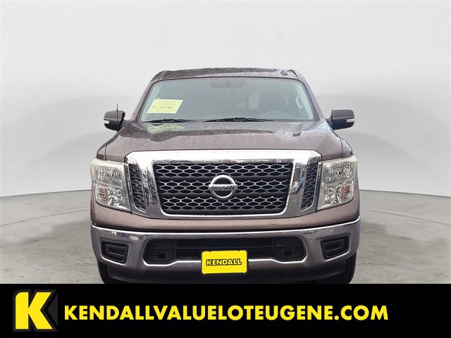 Used 2017 Nissan Titan SV image 8
