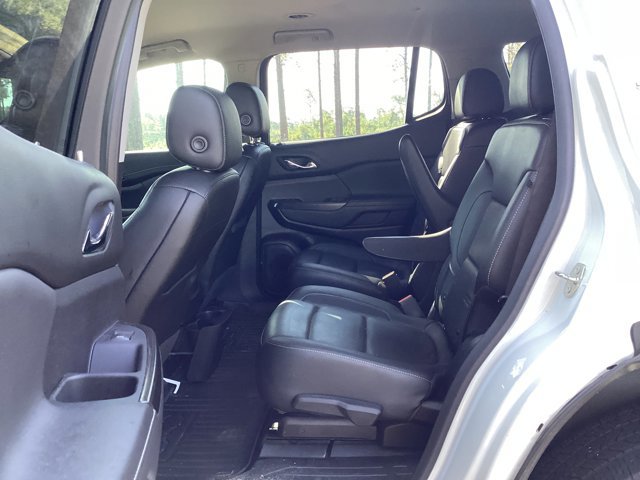 Used 2023 GMC Acadia SLT image 18