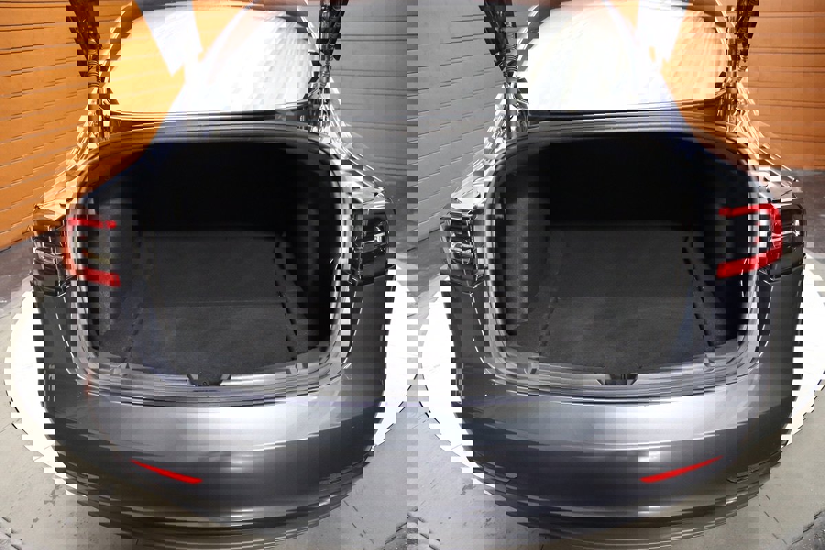 Used 2023 Tesla Model 3 Standard Range image 14