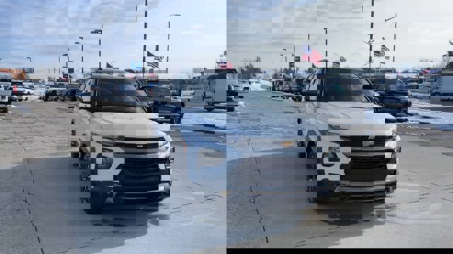 Used 2021 Chevrolet TrailBlazer ACTIV w/ Technology Package image 3