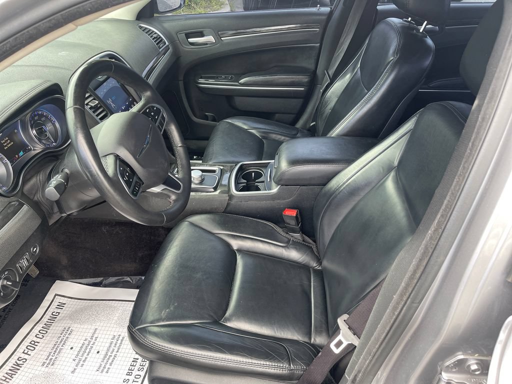 Used 2017 Chrysler 300 Limited RWD image 13