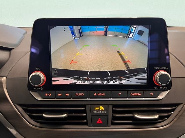 Used 2025 Nissan Altima 2.5 SV FWD image 20