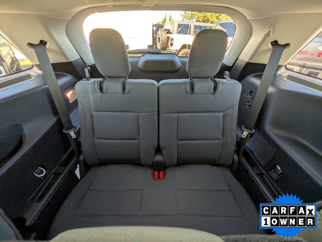 Used 2025 Ford Explorer Active AWD/4WD image 16
