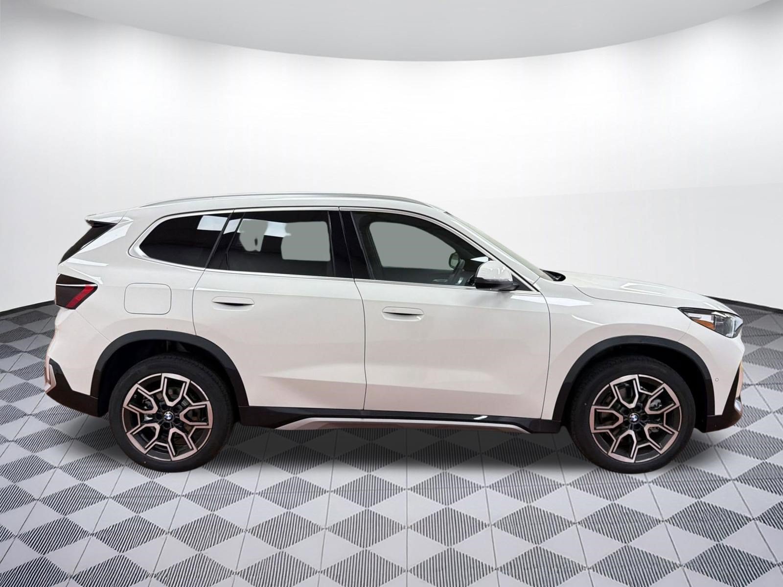 Used 2026 BMW X1 xDrive28i w/ Convenience Package AWD/4WD image 8