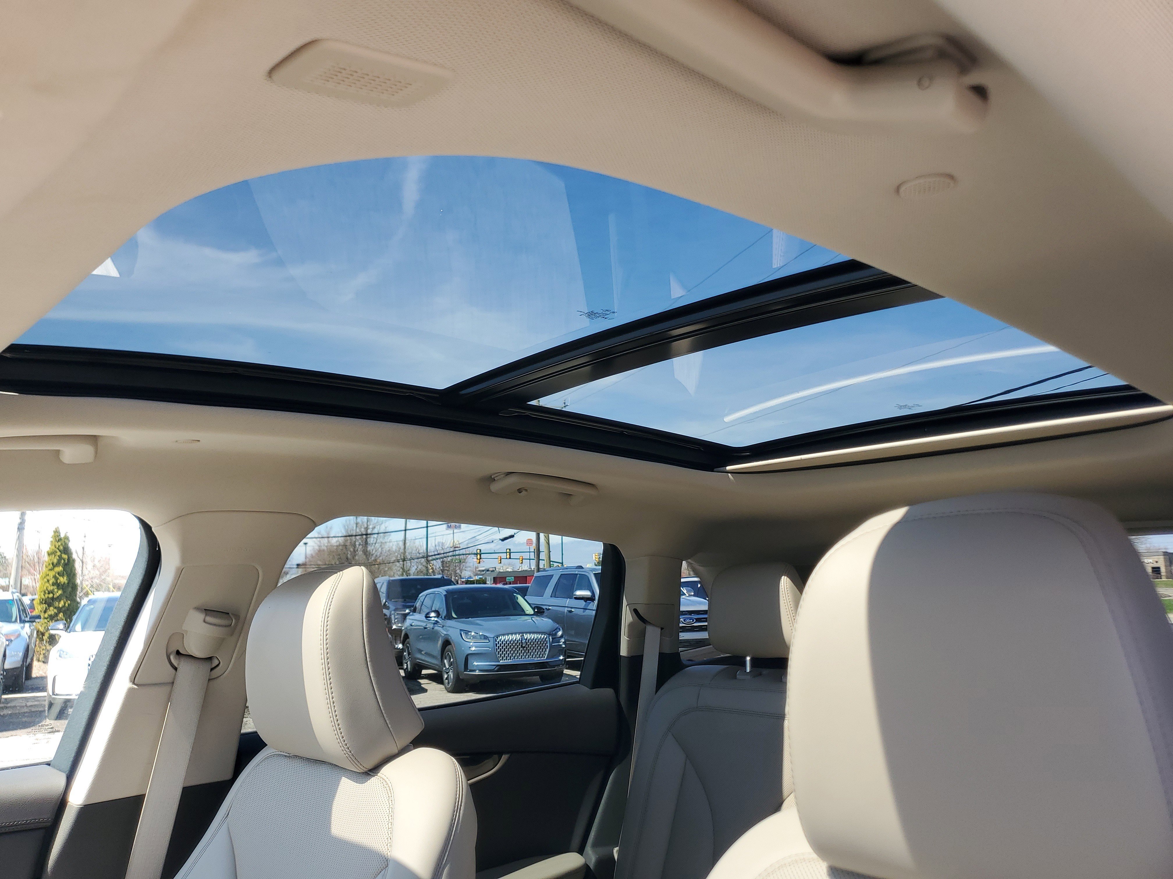 Certified 2023 Lincoln Nautilus Reserve w/ Equipment Group 201A AWD/4WD image 11