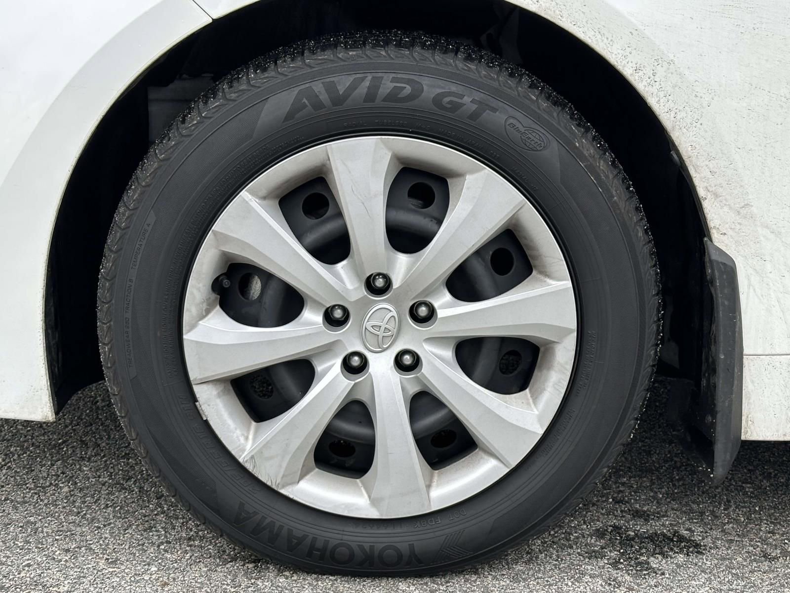 Used 2025 Toyota Corolla LE image 7