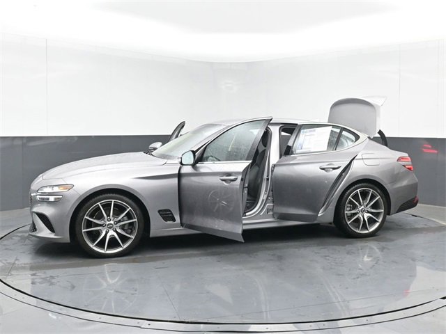 Used 2023 Genesis G70 2.0T image 53