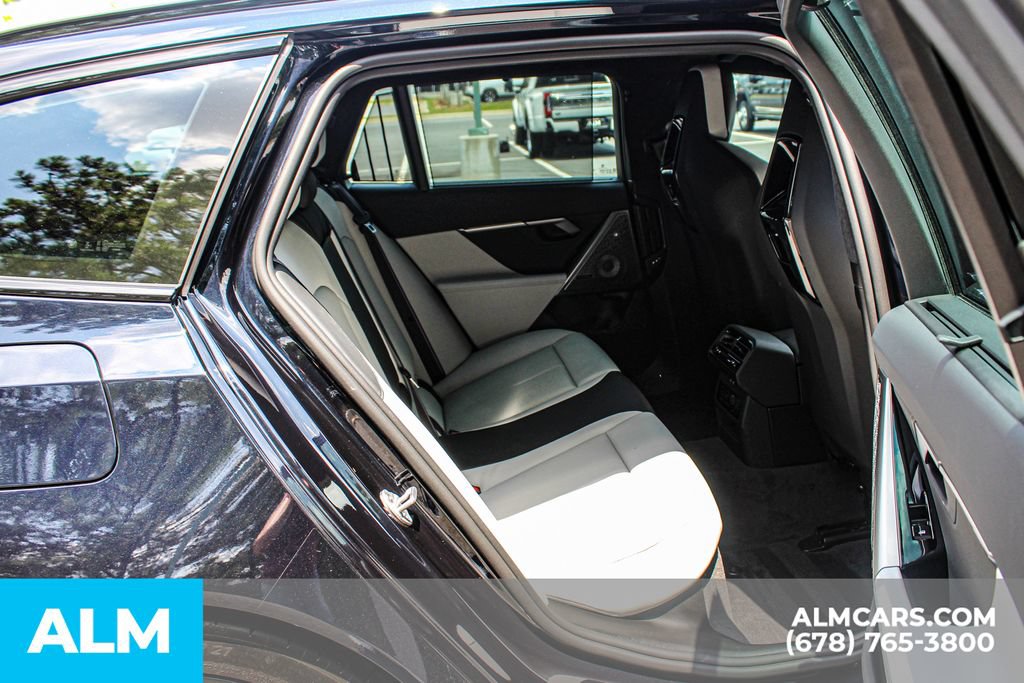 Used 2026 BMW M5 Touring AWD/4WD image 19