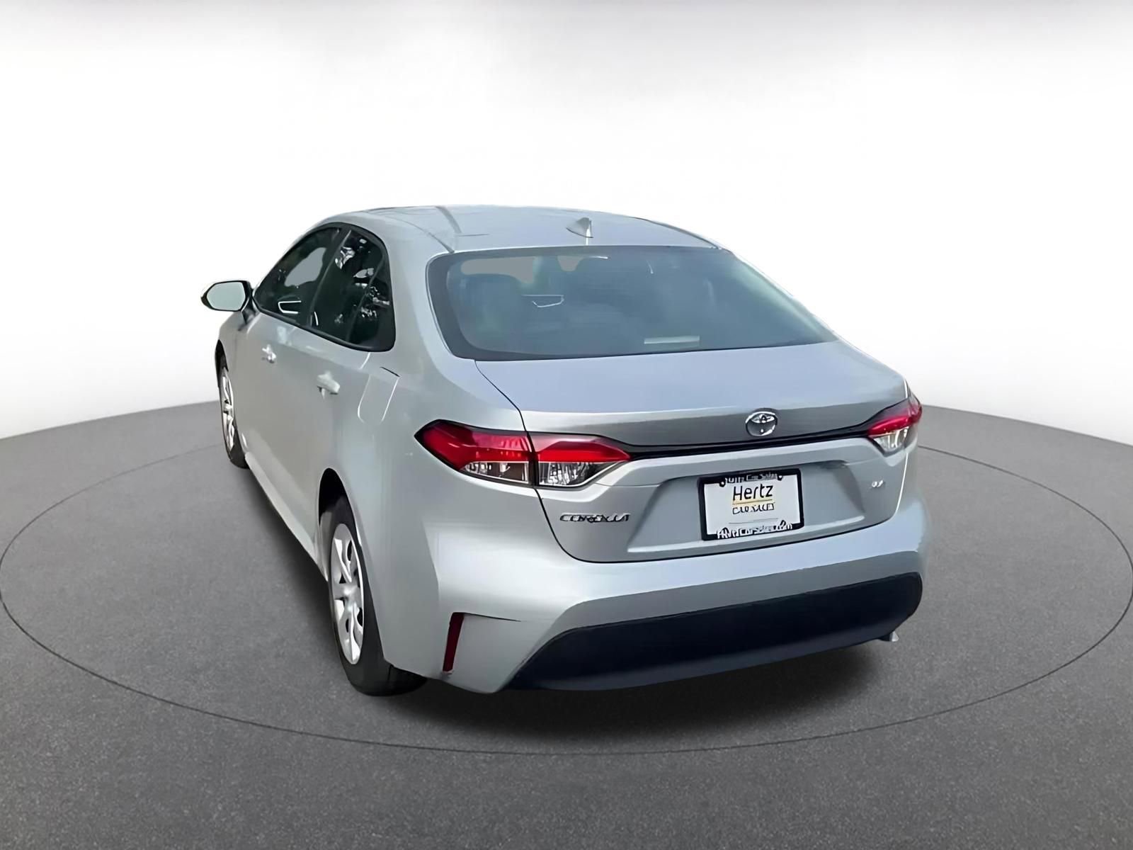 Used 2025 Toyota Corolla LE FWD image 11