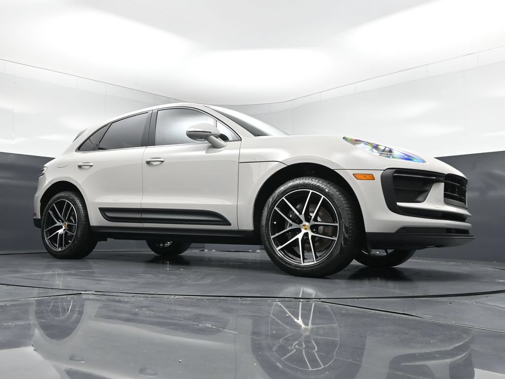New 2026 Porsche Macan AWD/4WD image 27