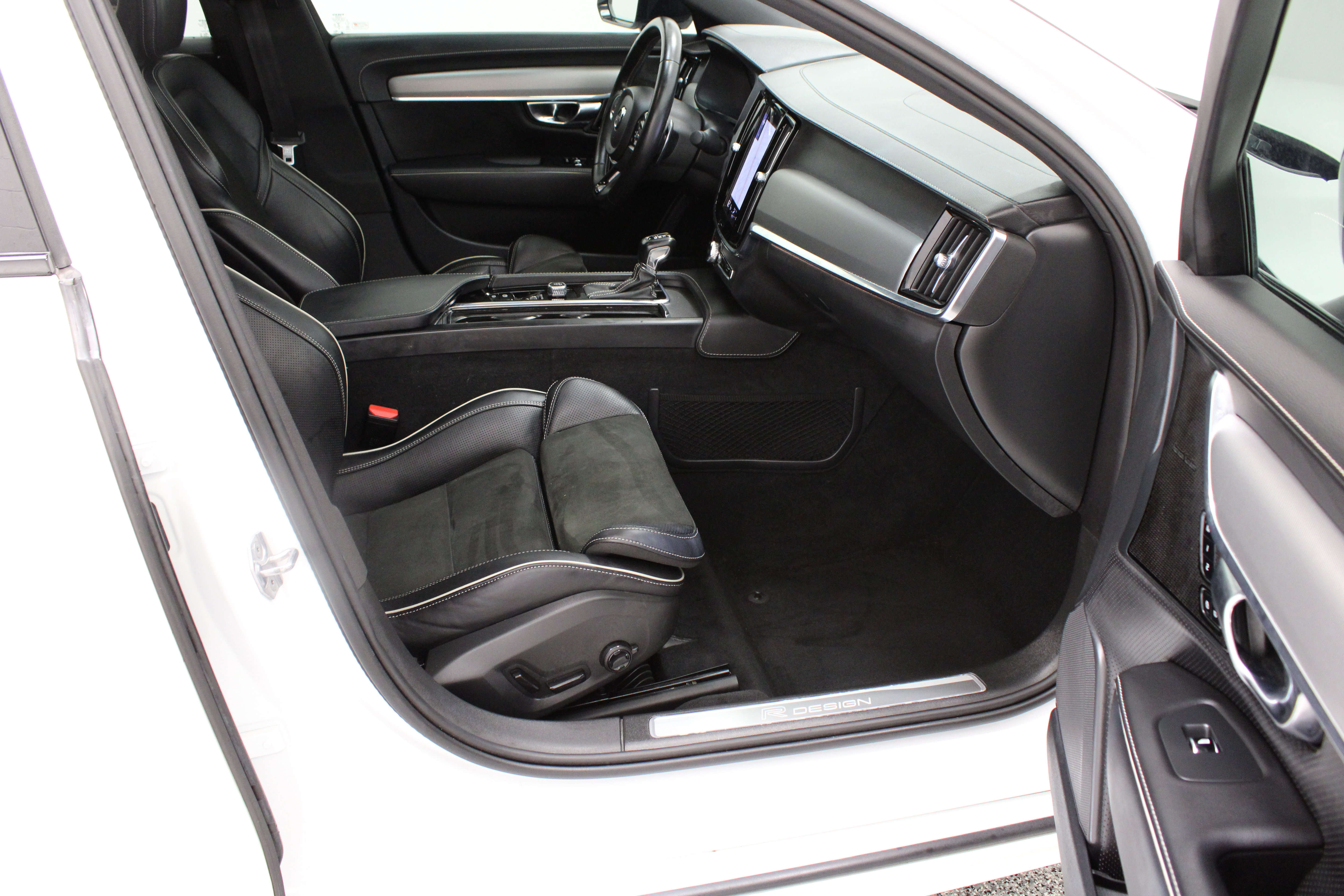 Used 2020 Volvo S90 T6 R-Design AWD/4WD image 40