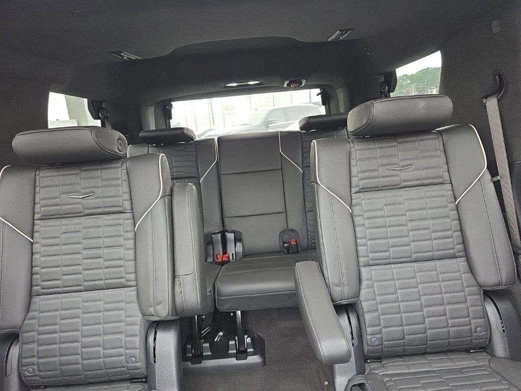 Used 2025 Cadillac Escalade V image 29