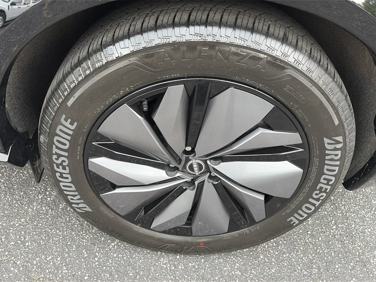 Certified 2024 Nissan Ariya FWD image 31
