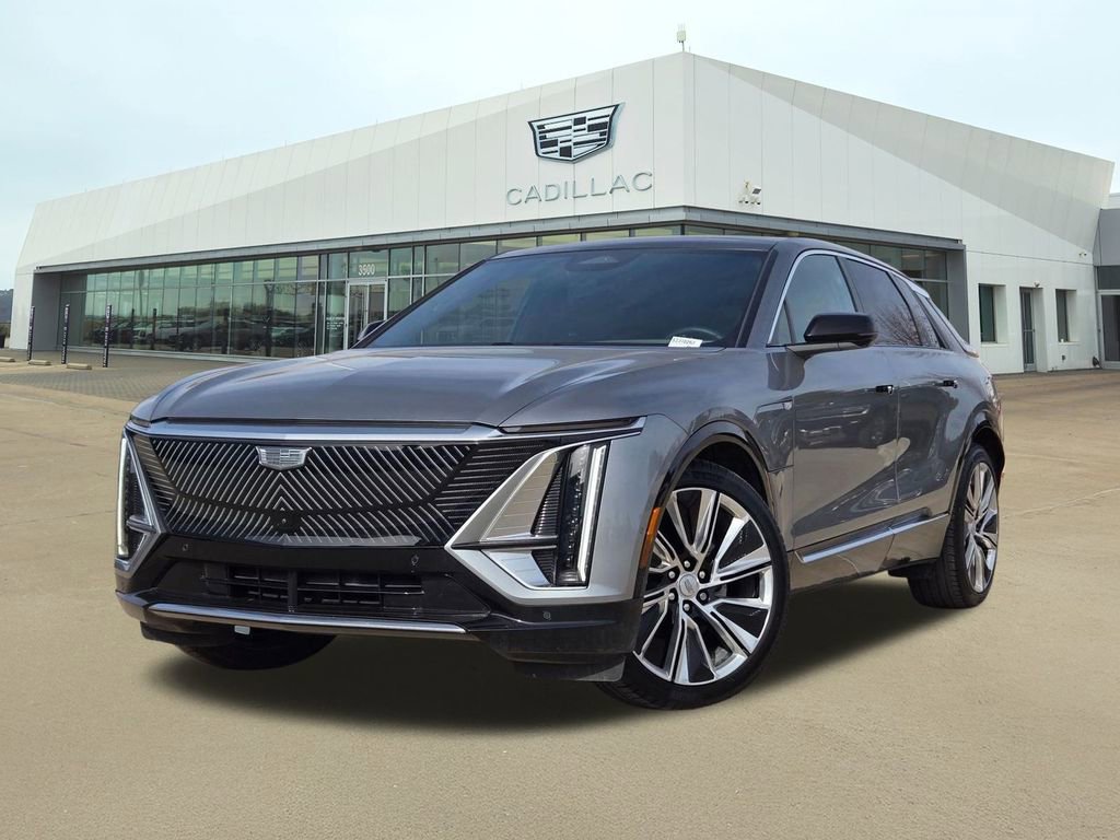 Certified 2025 Cadillac Lyriq Luxury w/ LPO, Floor Liner Package image 1