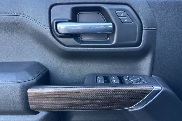 Used 2021 Chevrolet Silverado 1500 RST image 11