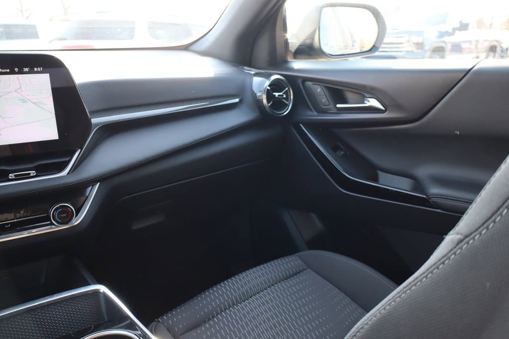 Used 2025 Chevrolet Equinox LT w/ Safety and Technology Package image 38