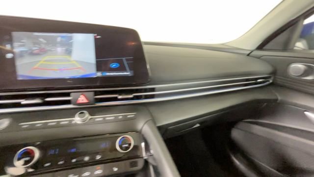 Used 2025 Hyundai Elantra SEL FWD image 37