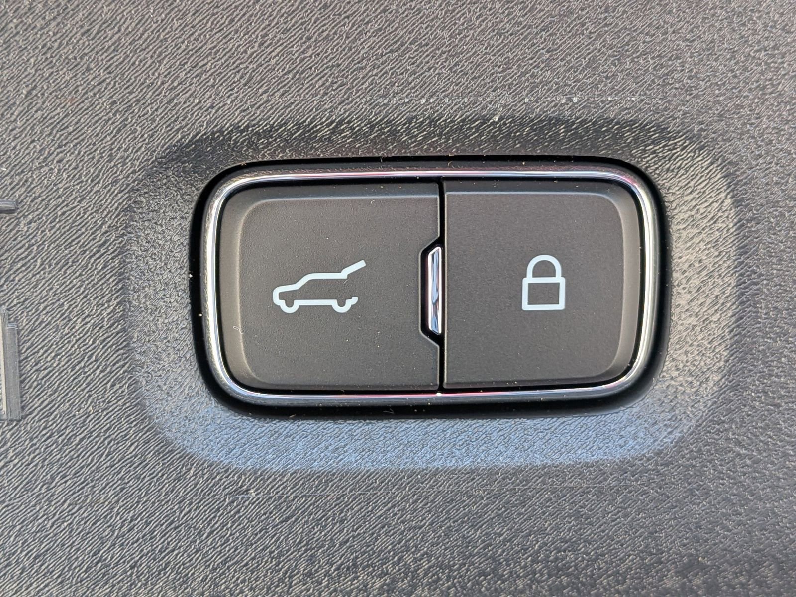 Certified 2025 Lincoln Navigator Reserve image 16