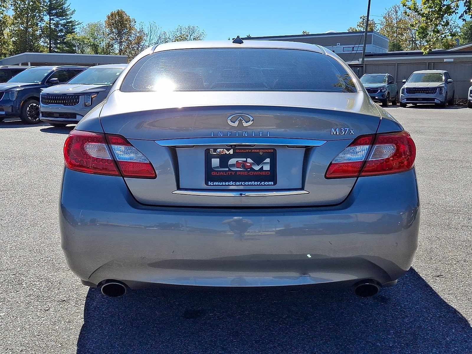 Used 2012 INFINITI M37 x w/ Deluxe Touring Pkg AWD/4WD image 6