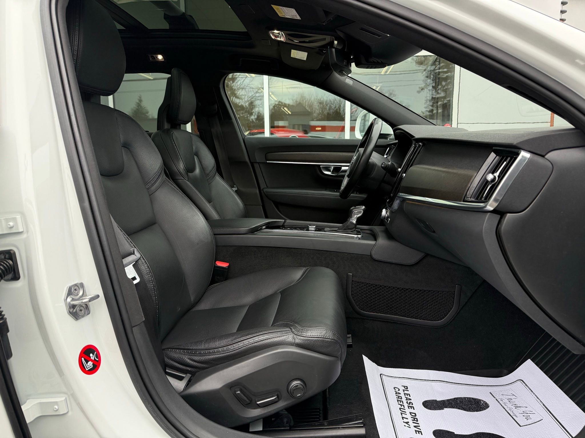 Used 2018 Volvo V90 T5 Cross Country w/ Convenience Package image 23