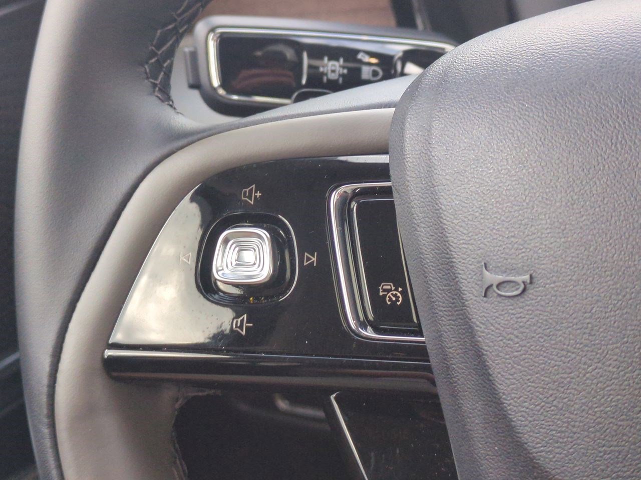 Used 2025 Lincoln Corsair Grand Touring image 27