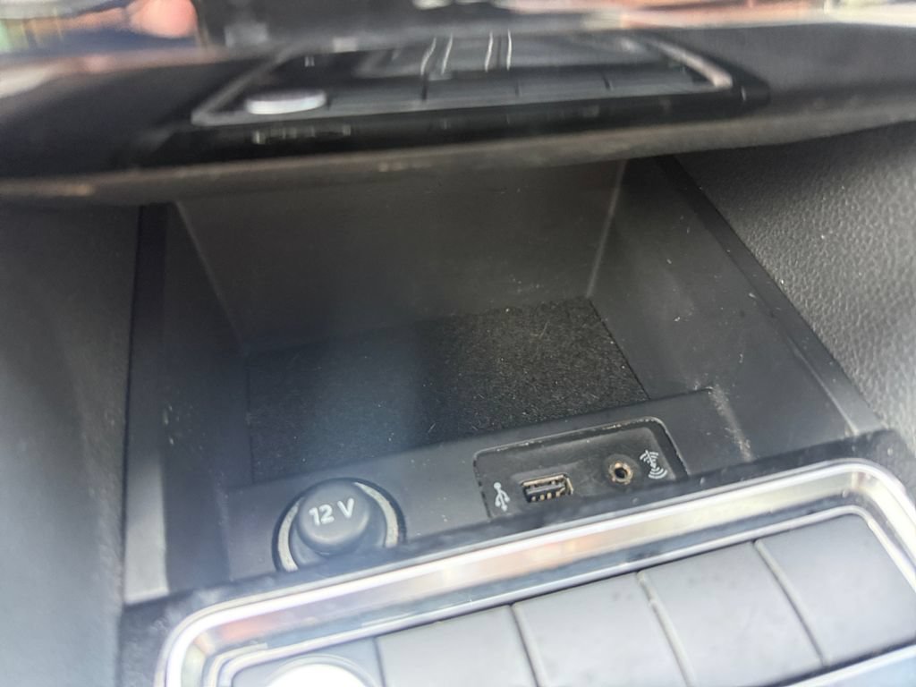 Used 2016 Volkswagen Jetta Sport FWD image 27