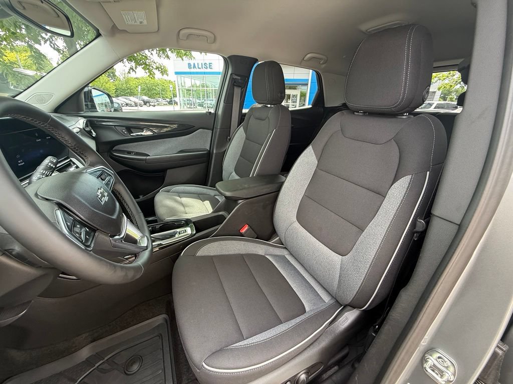 Used 2026 Chevrolet TrailBlazer LT w/ Convenience Package AWD/4WD image 22