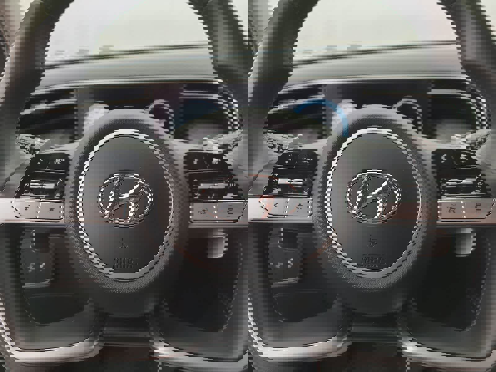 Used 2023 Hyundai Tucson Limited w/ Cargo Package image 23