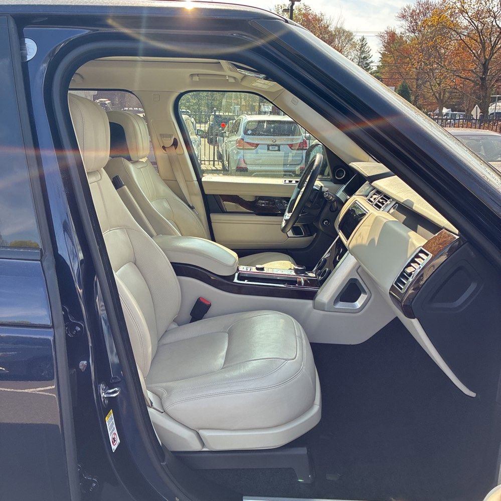 Used 2020 Land Rover Range Rover HSE AWD/4WD image 8