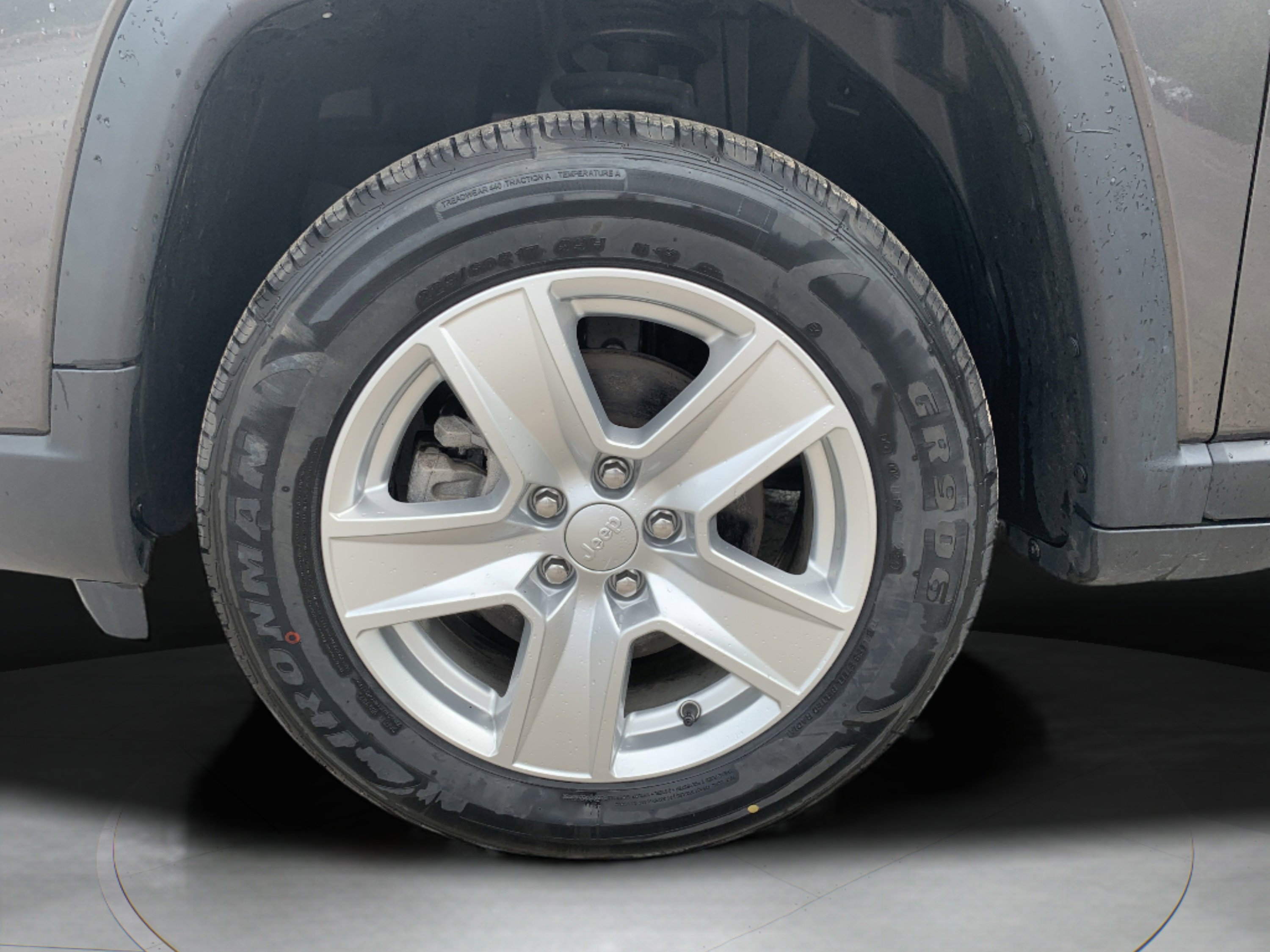 Used 2022 Jeep Compass Latitude image 9