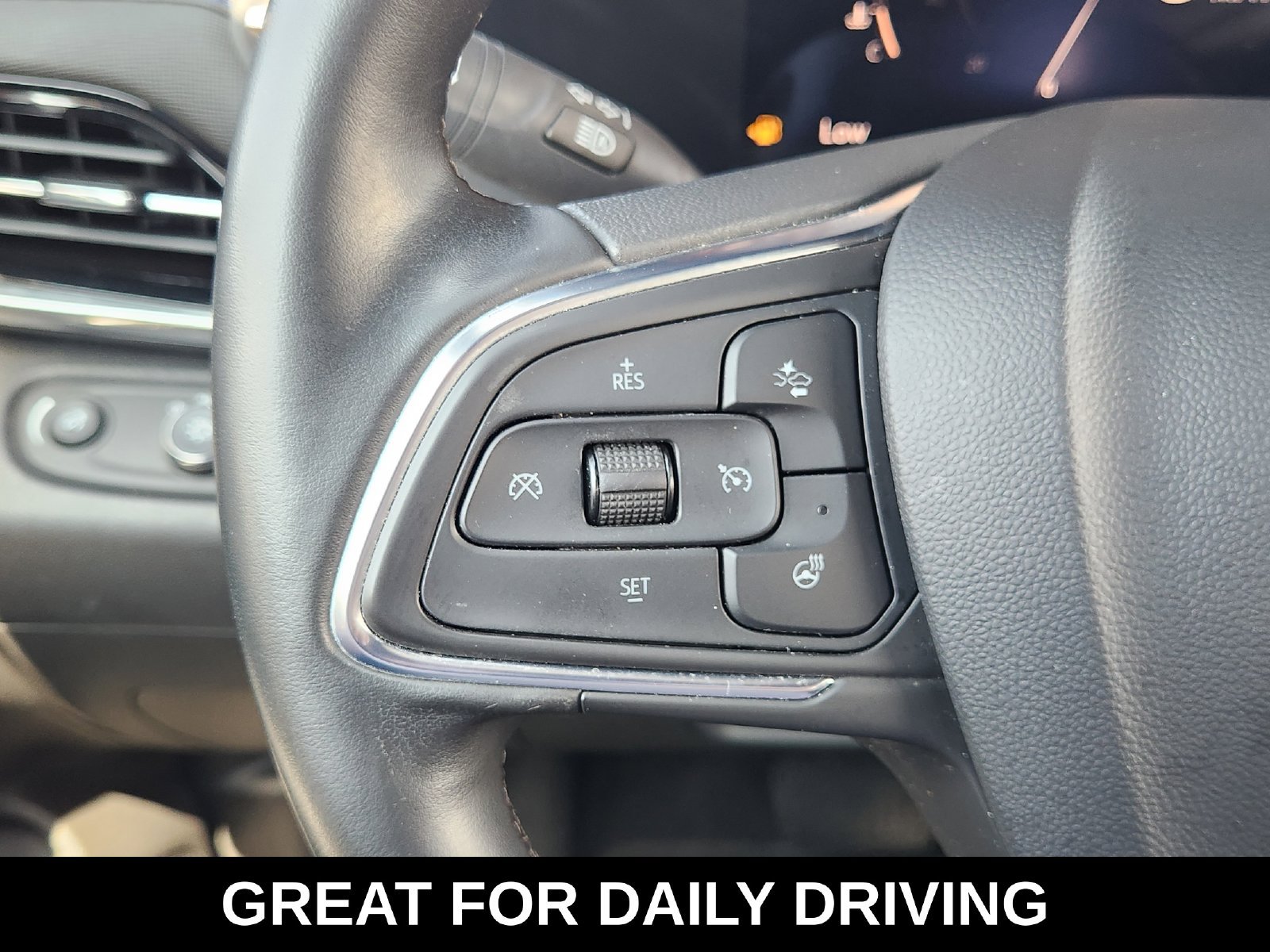 Certified 2024 Buick Envista Sport Touring w/ Convenience I Package FWD image 33