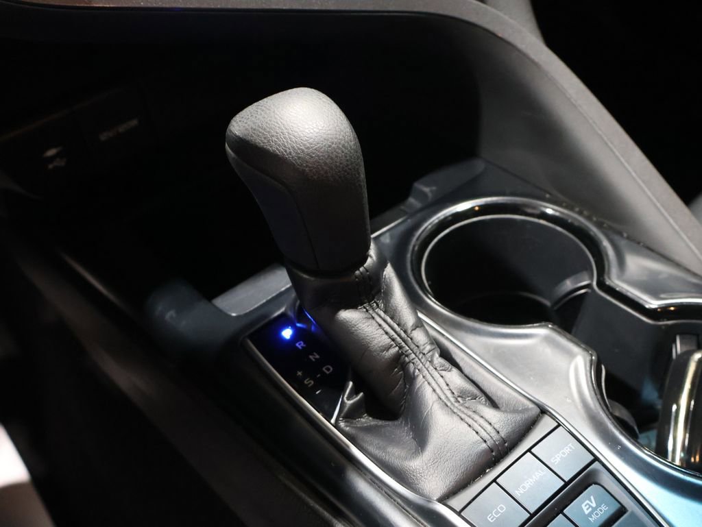 Used 2018 Toyota Camry LE image 27