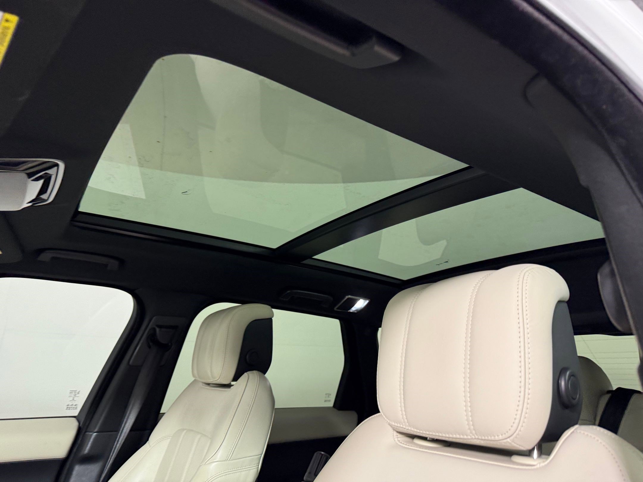 Used 2019 Land Rover Range Rover Sport HSE image 13