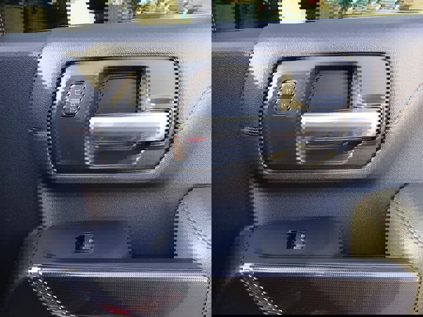 Used 2023 GMC Sierra 2500 AT4 w/ AT4 Preferred Package image 47