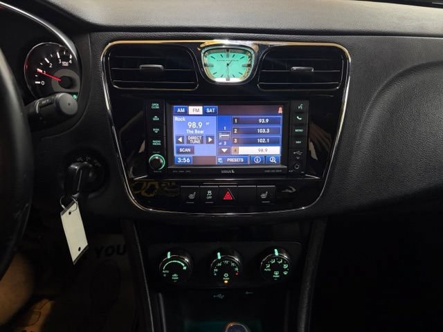 Used 2013 Chrysler 200 Limited FWD image 31