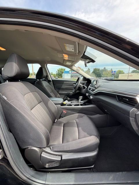 Used 2024 Nissan Altima 2.5 SV image 13