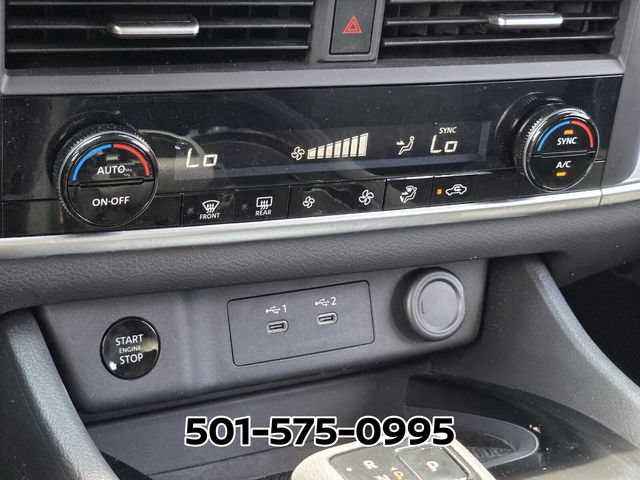 Used 2026 Nissan Rogue SV FWD image 24