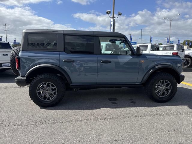 Used 2025 Ford Bronco Badlands image 4