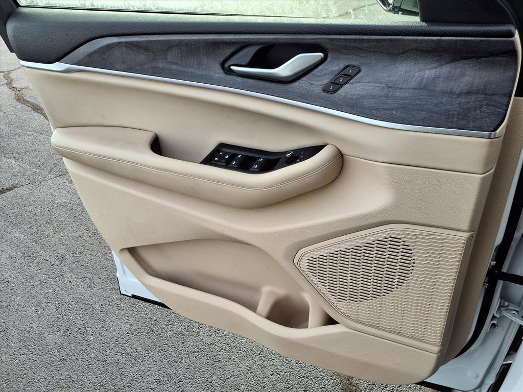 Used 2024 Jeep Grand Cherokee Limited image 20