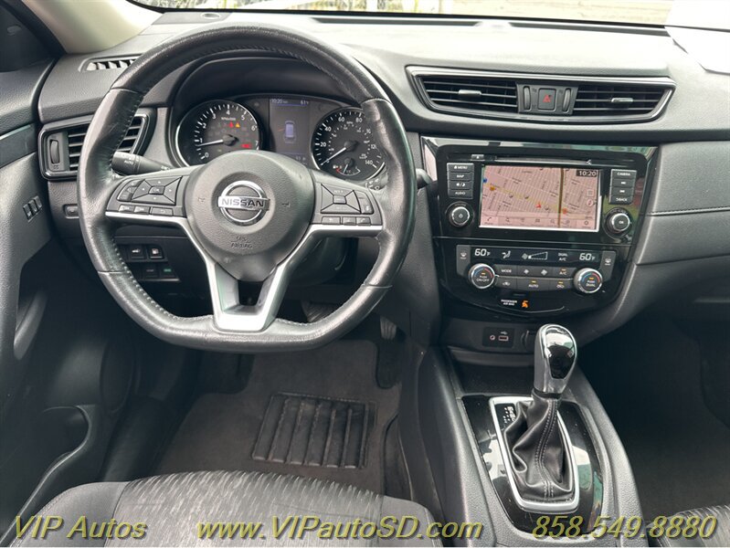 Used 2018 Nissan Rogue SV w/ Premium Package FWD image 20