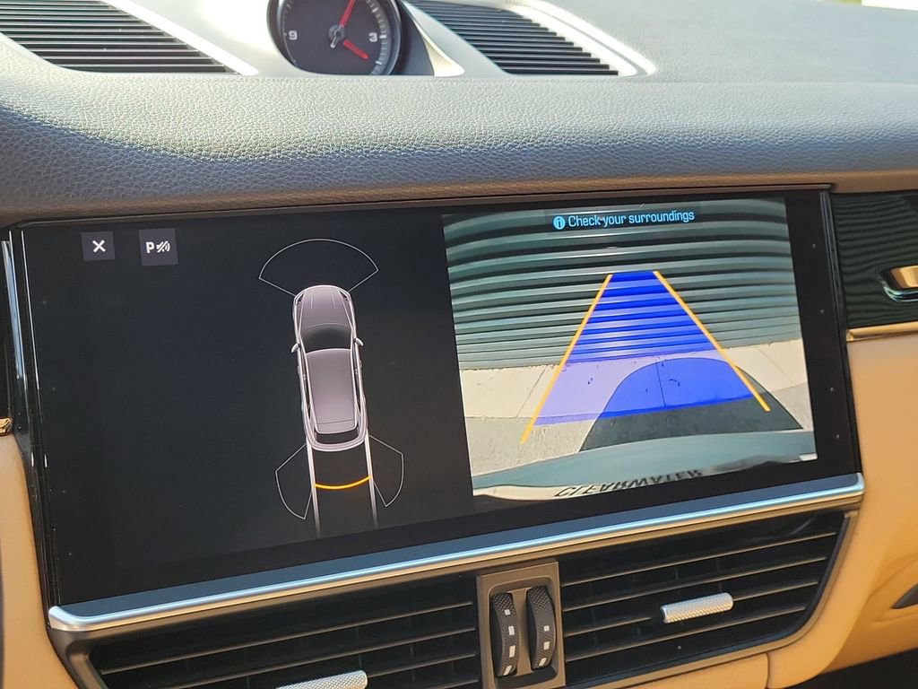 Certified 2020 Porsche Cayenne AWD/4WD image 31