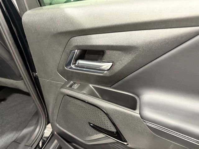 Used 2025 Chevrolet Silverado EV LT image 26