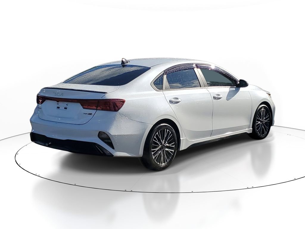 Certified 2023 Kia Forte GT-Line FWD image 4