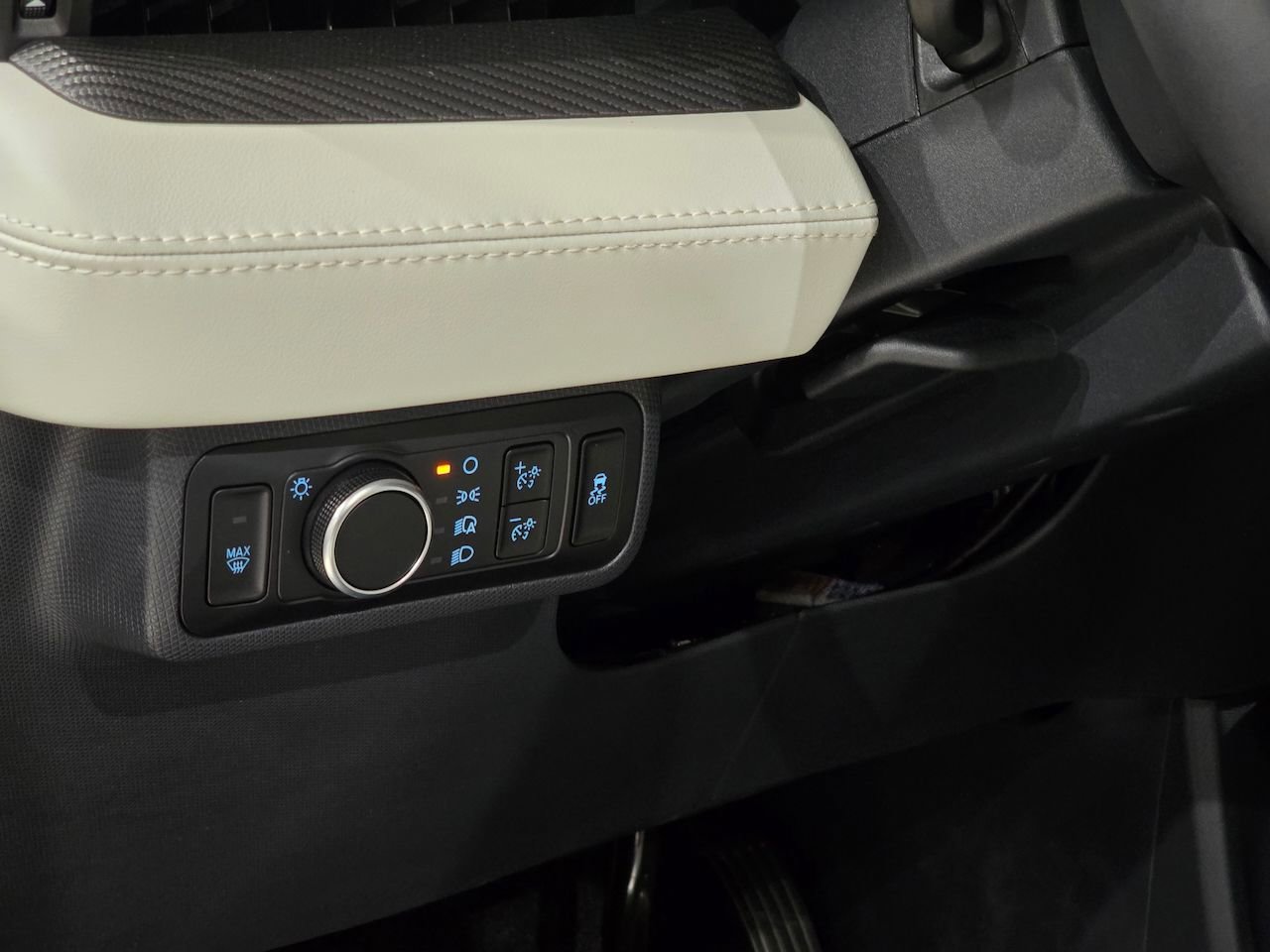 New 2025 Ford Mustang Mach-E Premium image 19