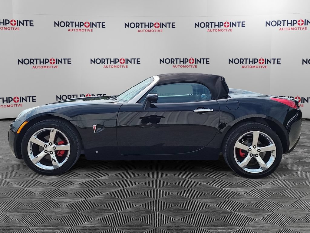Used 2008 Pontiac Solstice GXP w/ Premium Package RWD image 3