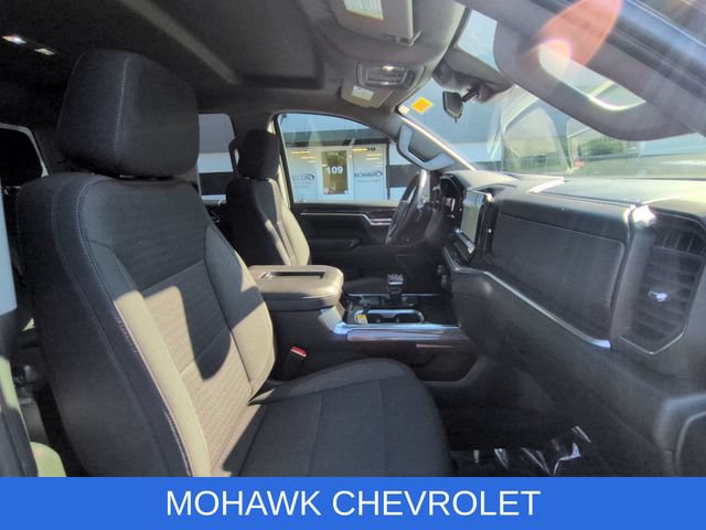 Used 2022 Chevrolet Silverado 1500 RST w/ Z71 Off-Road Package AWD/4WD image 28