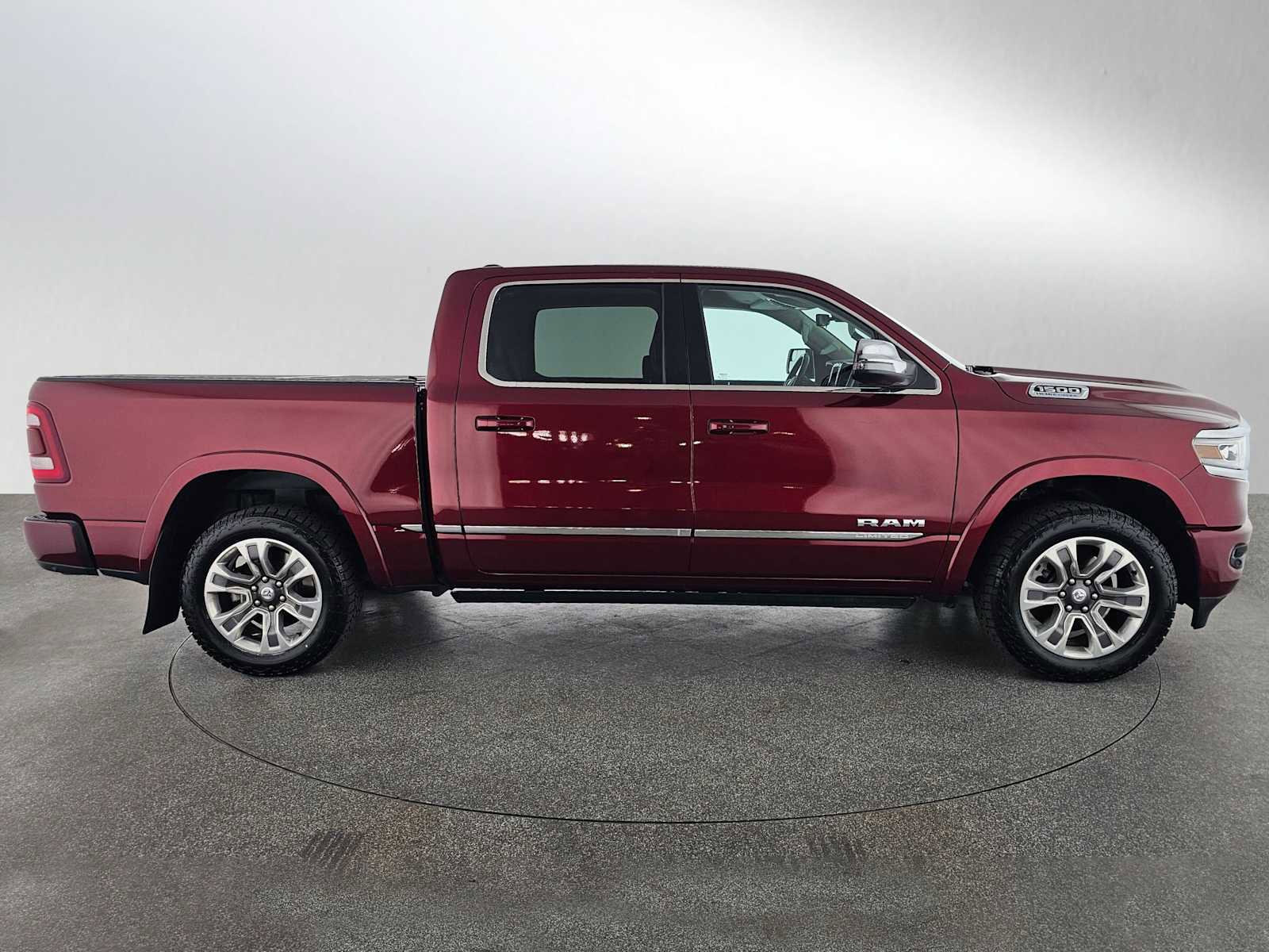 Used 2024 RAM 1500 Limited AWD/4WD image 6