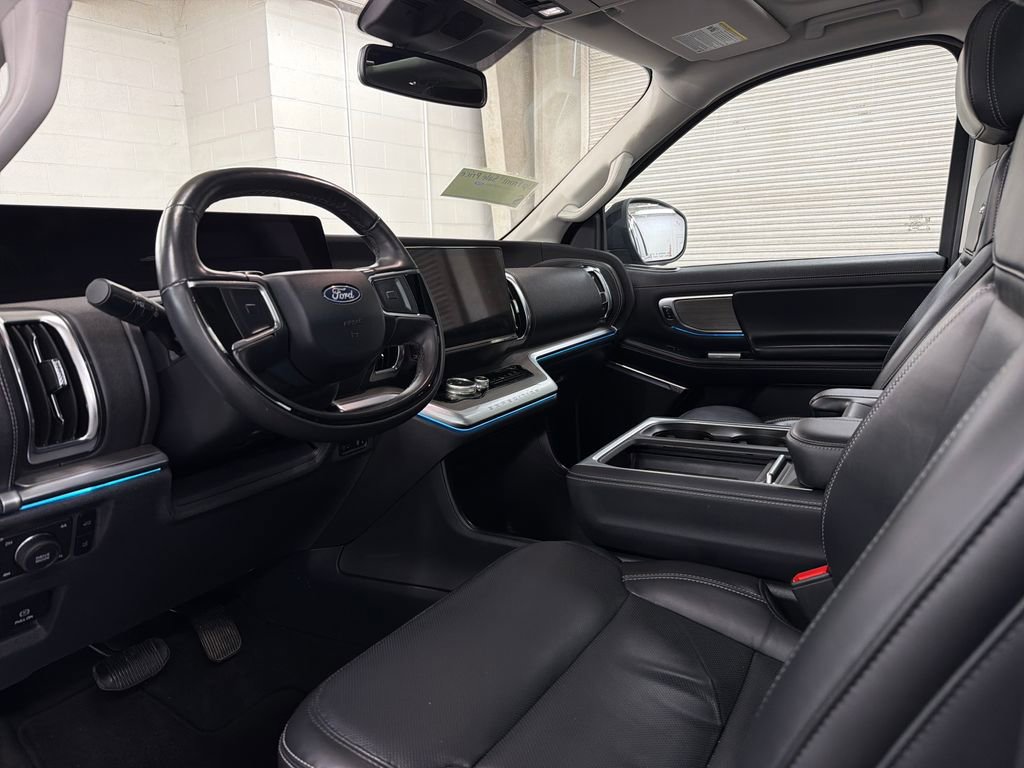 Certified 2025 Ford Expedition Max Platinum AWD/4WD image 6